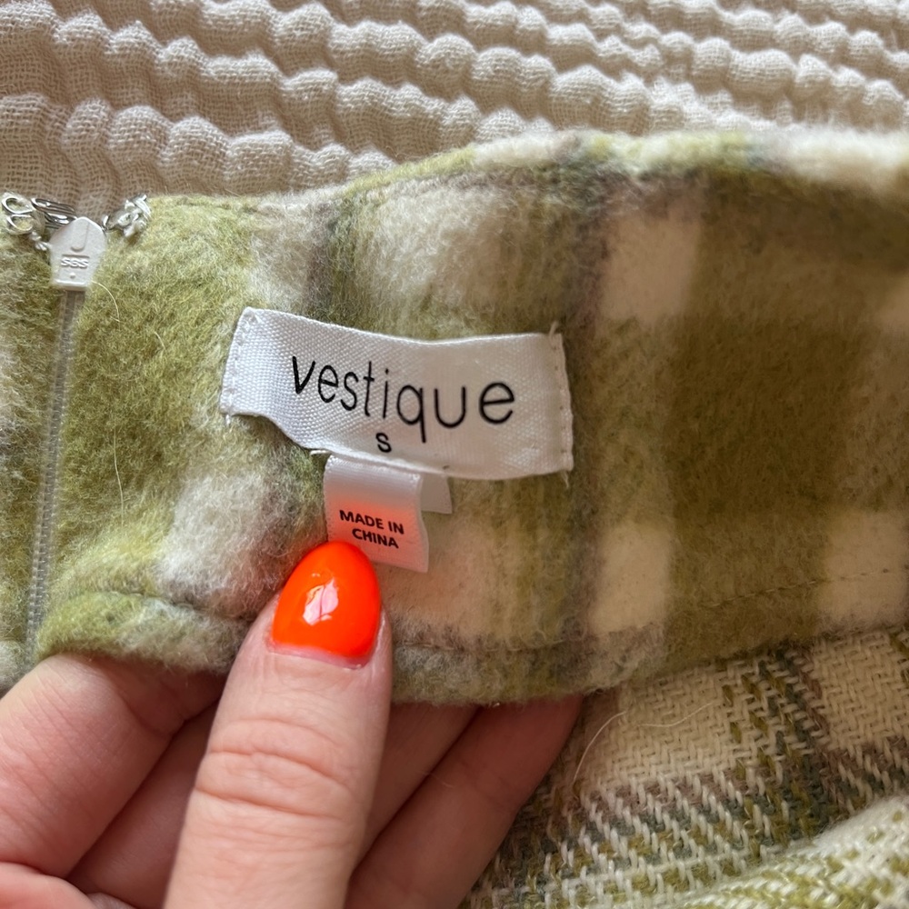Vestique Retro Chic Skirt green and white plaid
Size small - Picture 6 of 8